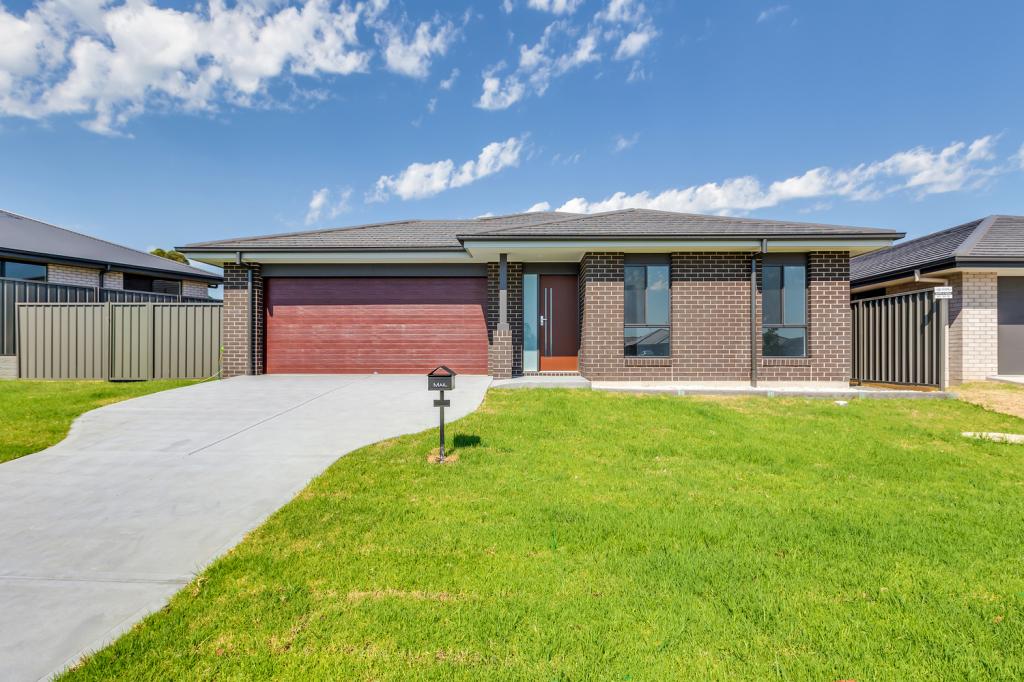 74 HADFIELD CCT, CLIFTLEIGH, NSW 2321
