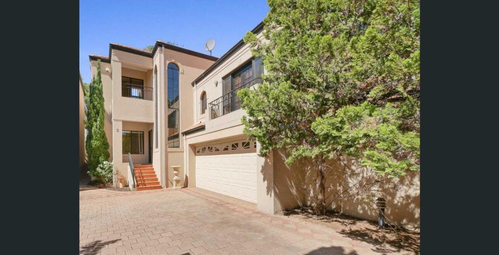 2/9 Tweeddale Rd, Applecross, WA 6153