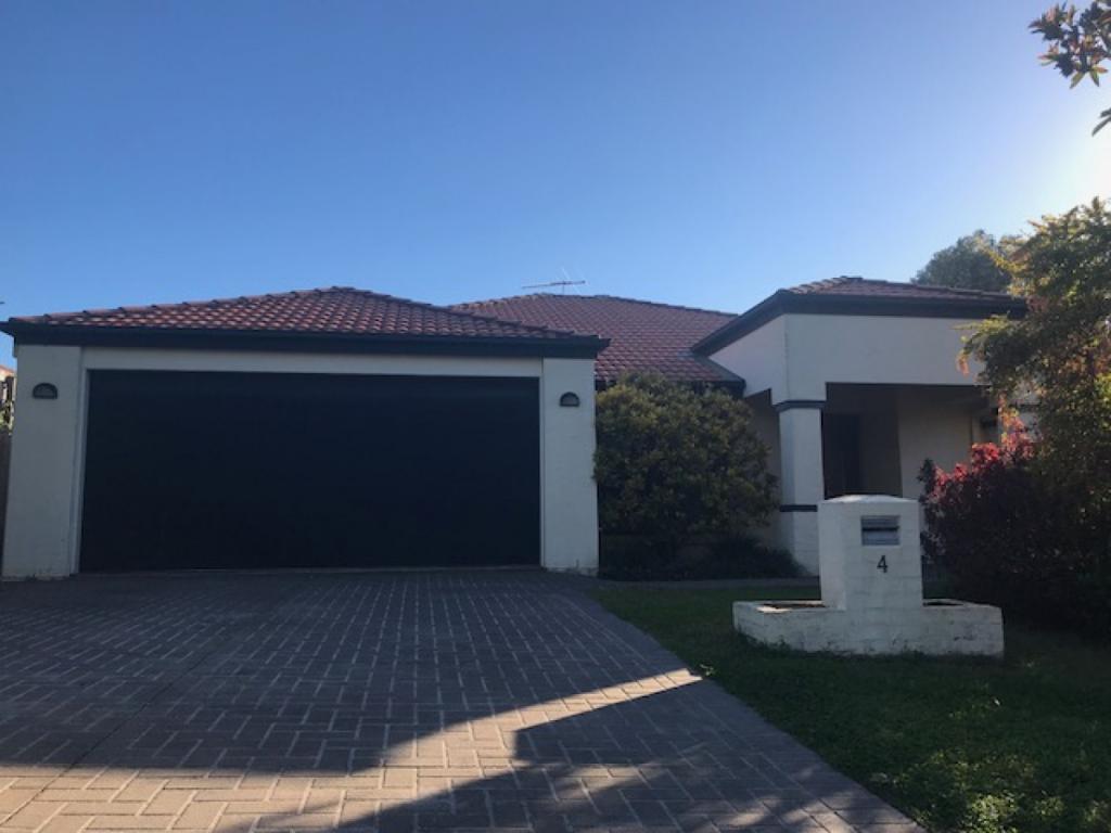 4 Garrett Pl, Redland Bay, QLD 4165