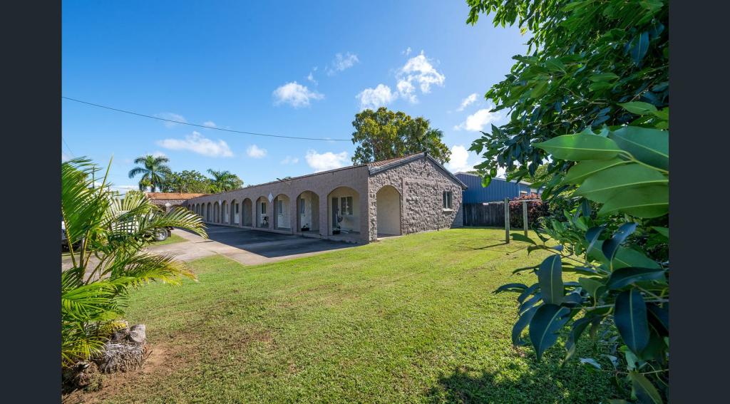 7/2-4 STEEN AVE, BUCASIA, QLD 4750