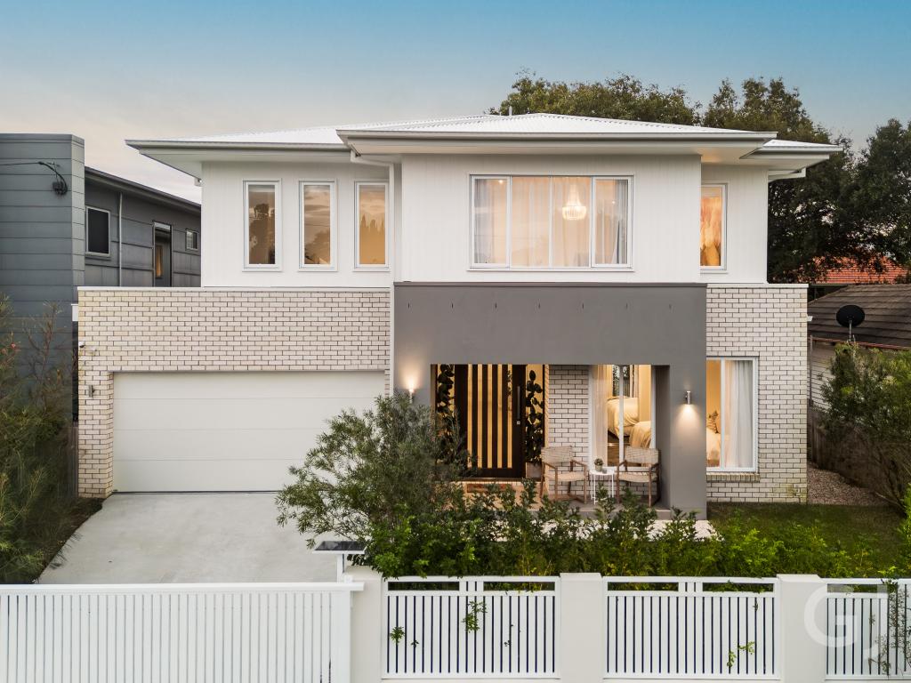33 HOWARD ST, GRANGE, QLD 4051