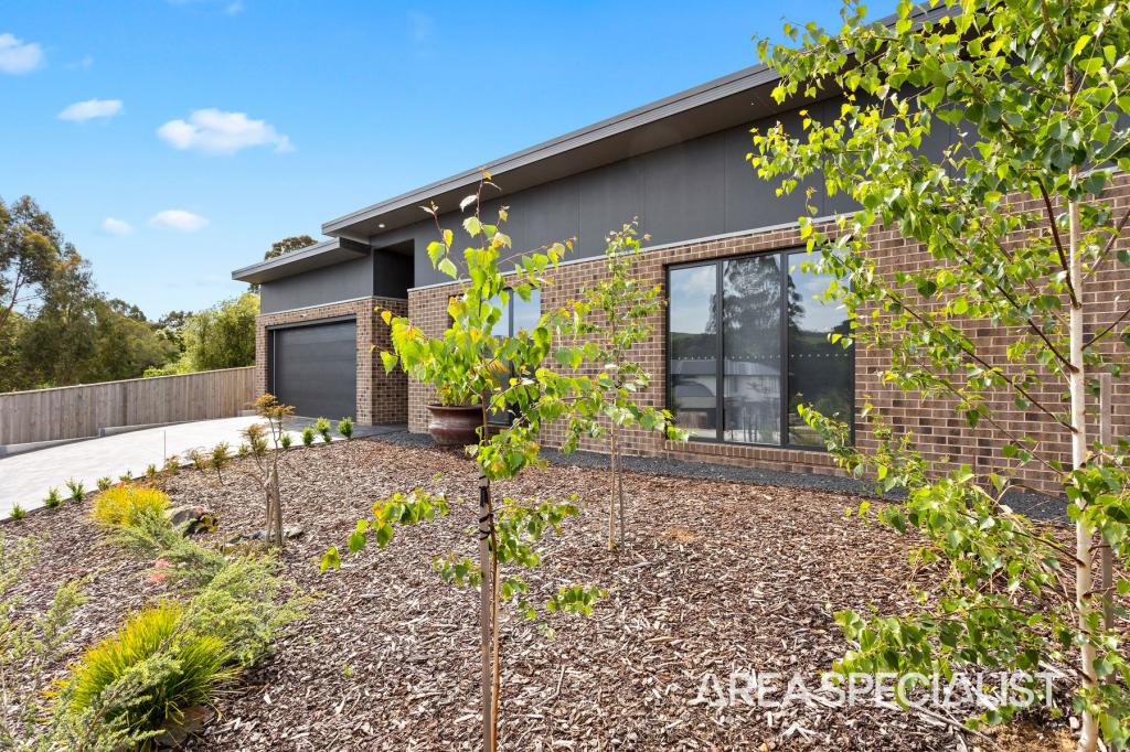 10 CENTELLA CT, KORUMBURRA, VIC 3950