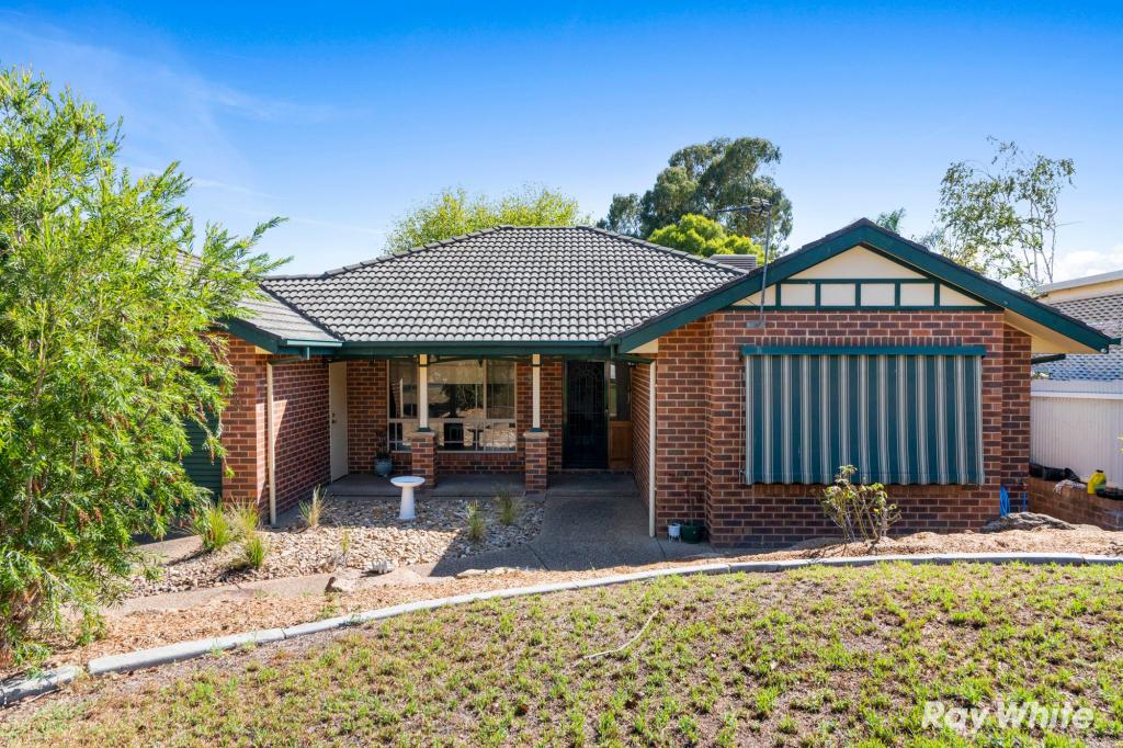 9 Honeysuckle Pl, Lake Albert, NSW 2650