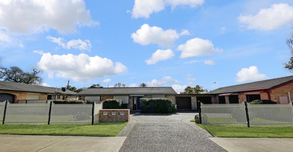 Units 1-3/44 Murringo St, Young, NSW 2594