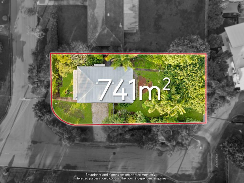 18 DOUGLAS ST, LOGANLEA, QLD 4131