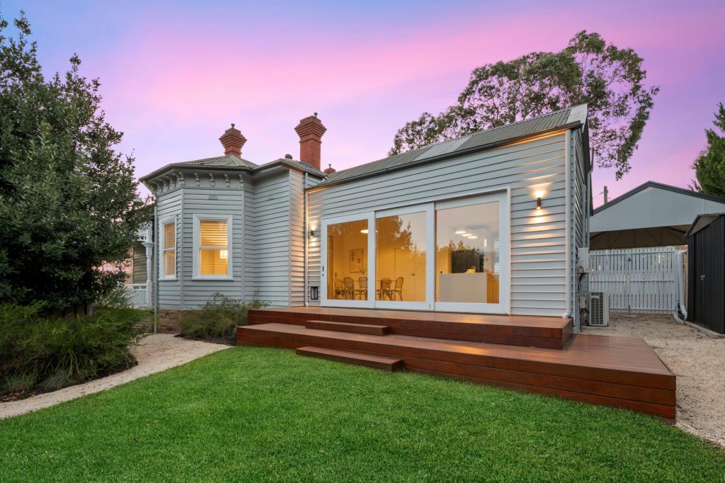 5A HARKNESS ST, QUARRY HILL, VIC 3550