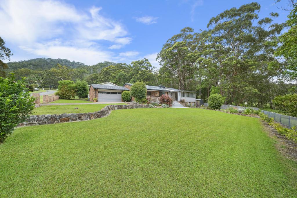 2 Waterview Cres, West Haven, NSW 2443