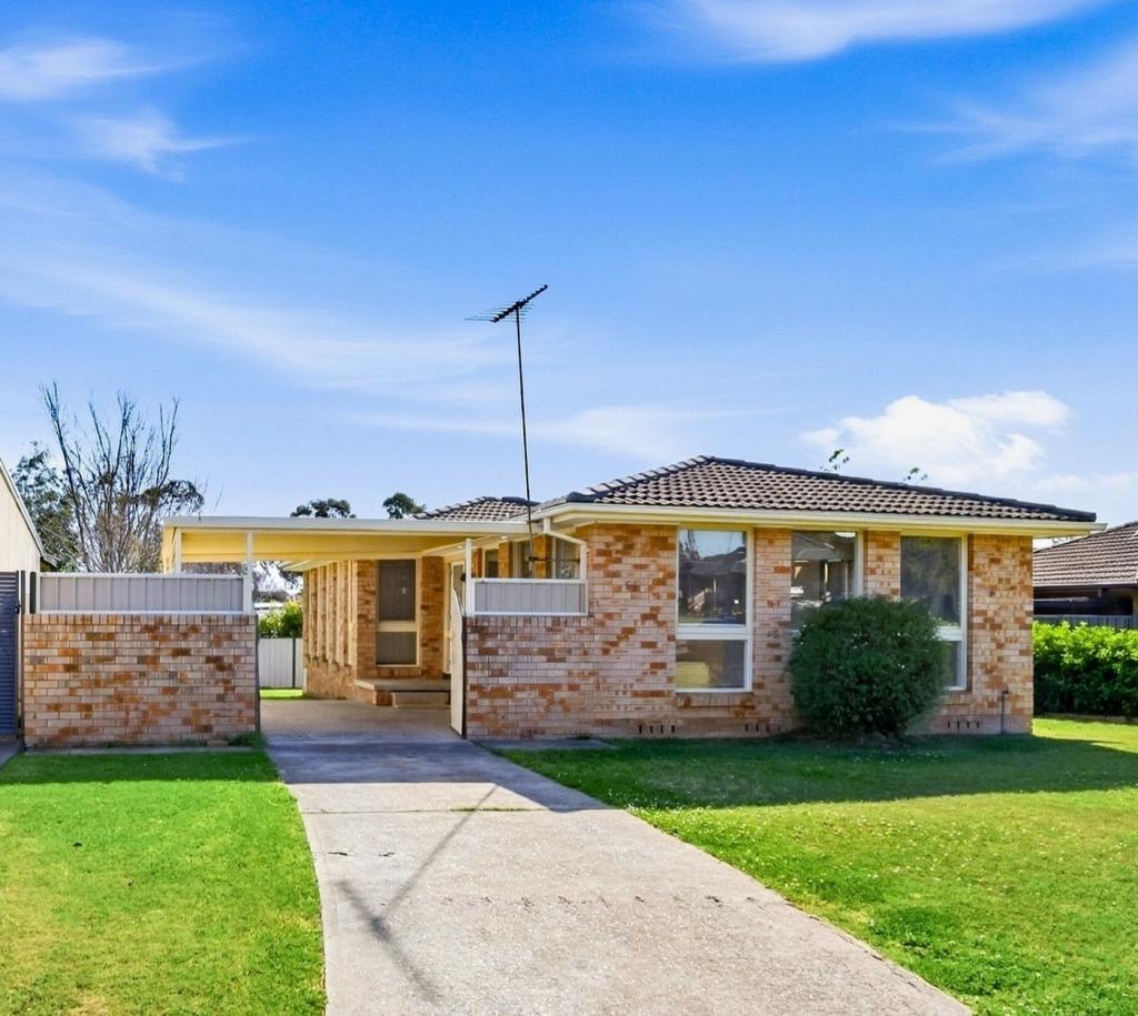 55 Warburton Cres, Werrington County, NSW 2747