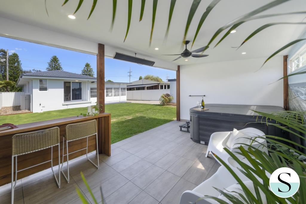 127 Park Ave, Caves Beach, NSW 2281