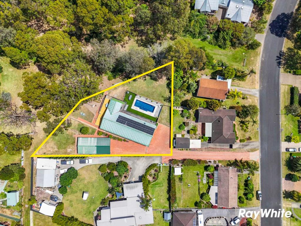65 Karoola Cres, Surfside, NSW 2536