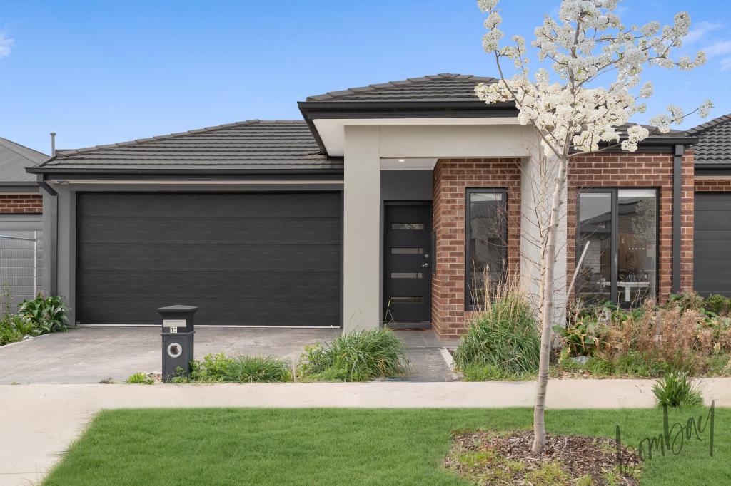13 BOILERSMITH ST, DONNYBROOK, VIC 3064