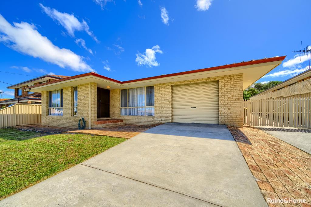 35 Green Island Cres, Bayonet Head, WA 6330