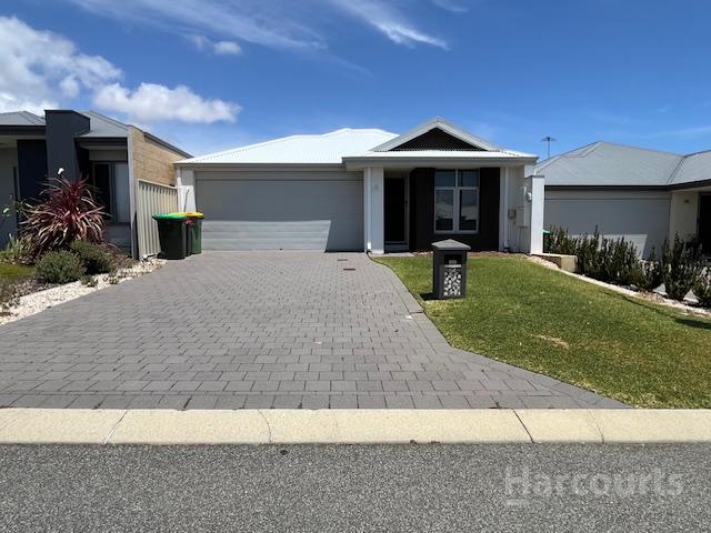 82 Adelong Ave, Golden Bay, WA 6174