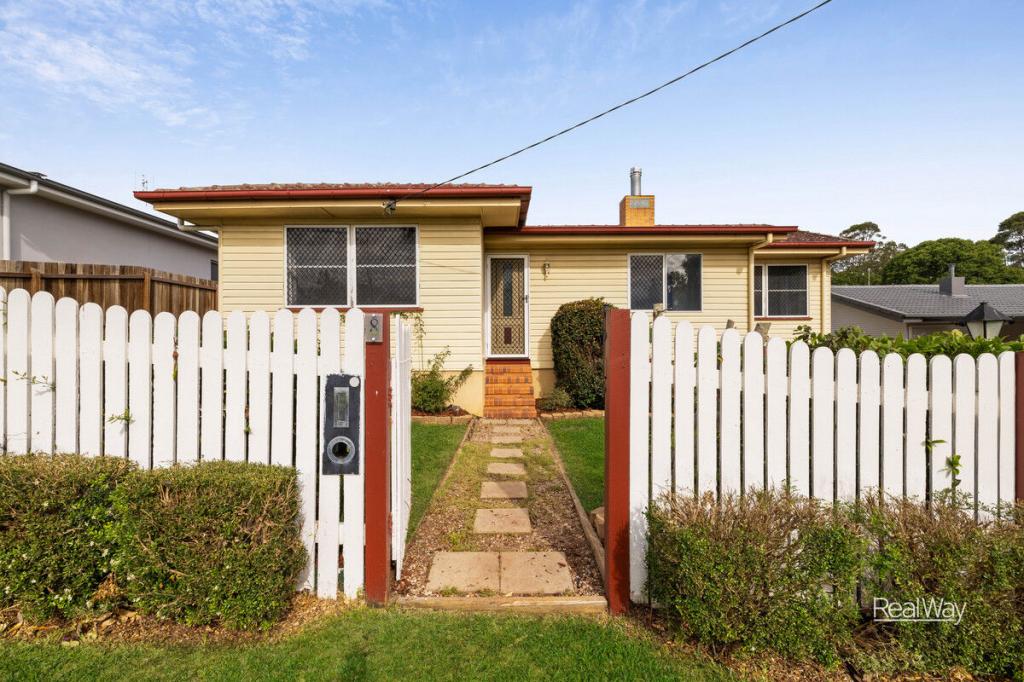 8 Sourris St, Mount Lofty, QLD 4350