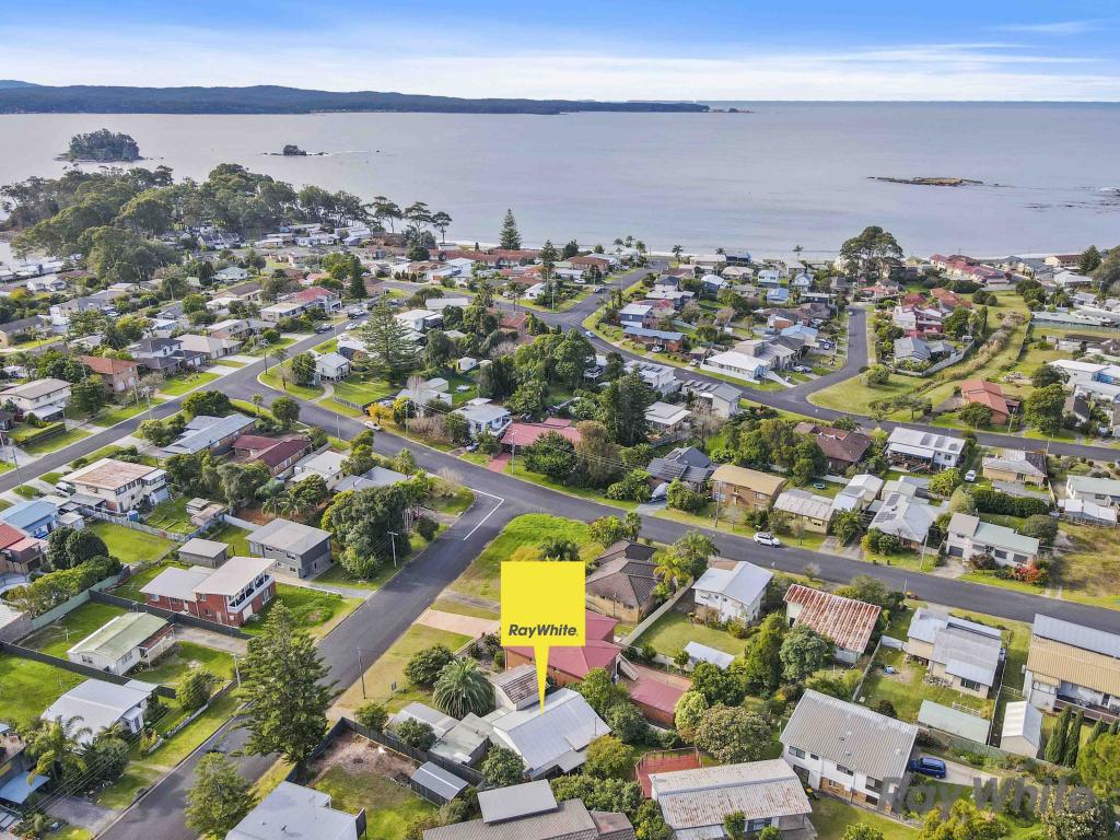 4 Pine St, Batehaven, NSW 2536