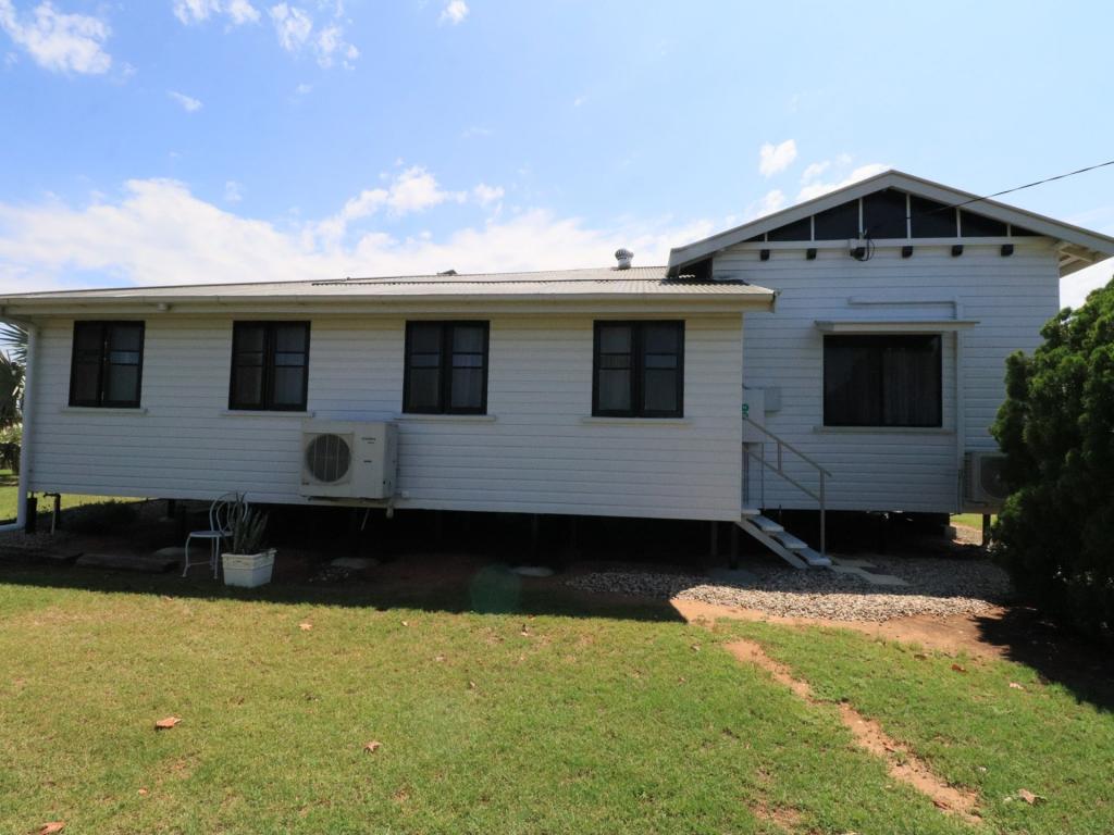 37 Russell St, Wallumbilla, QLD 4428