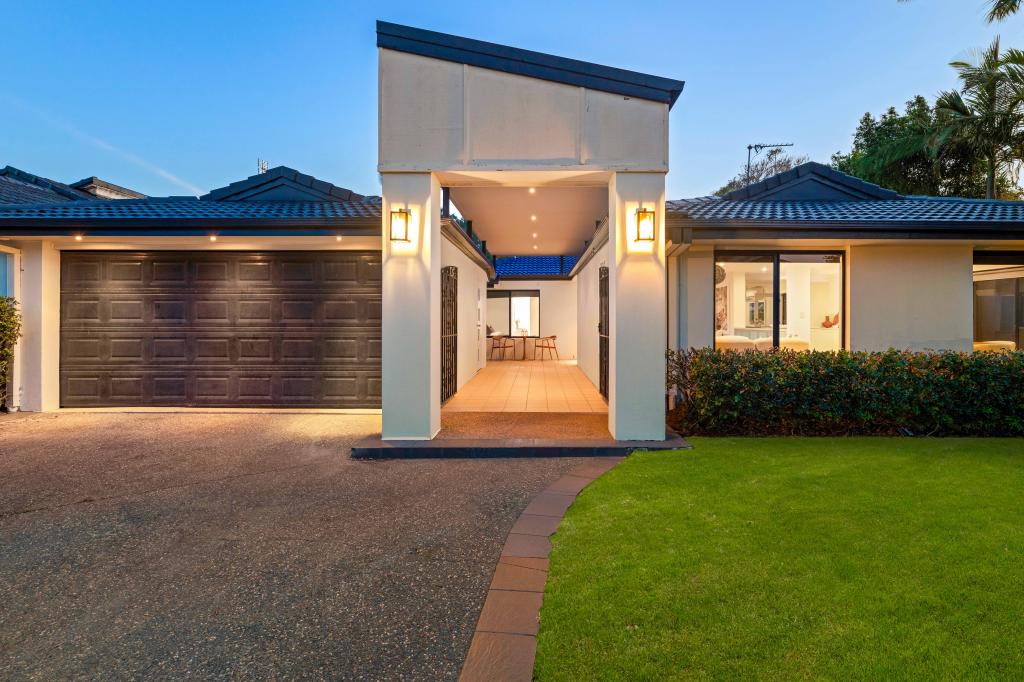 18 Lothian Ave, Bundall, QLD 4217