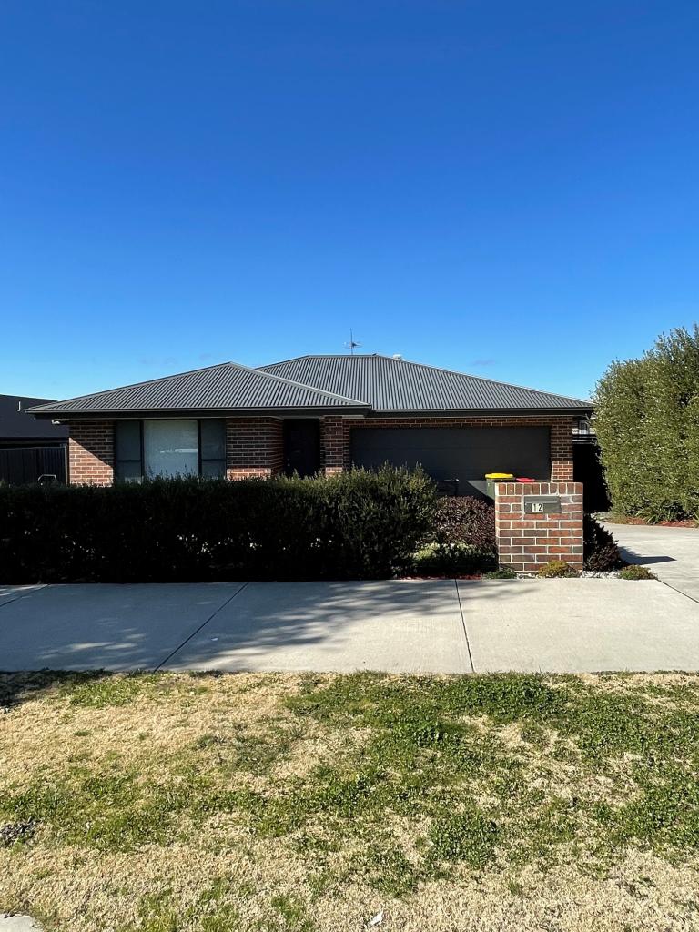 12 Brooklands Cct, Goulburn, NSW 2580