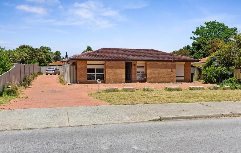 132 Fifth Rd, Armadale, WA 6112