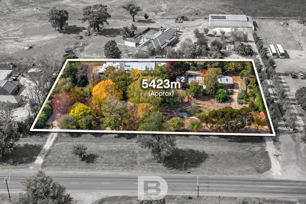 42 Main Rd, Lancefield, VIC 3435