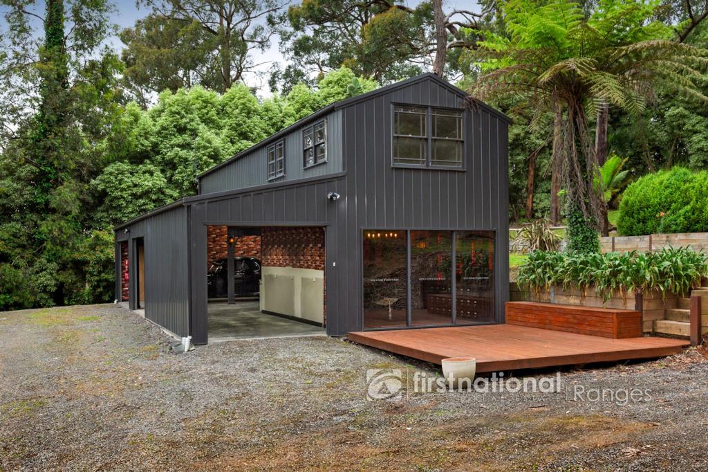 10 SALISBURY AVE, COCKATOO, VIC 3781