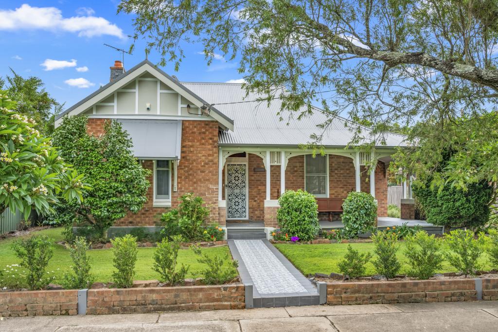 22 King St, Lorn, NSW 2320