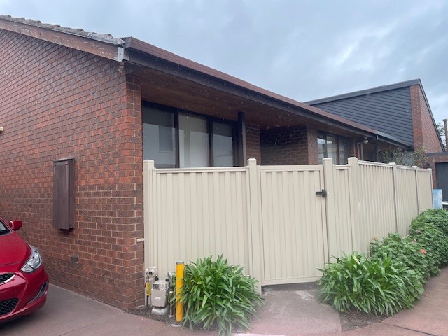 2/5 Wanalta Rd, Carnegie, VIC 3163