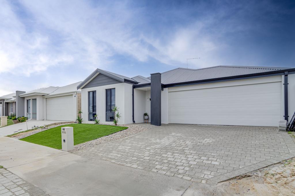 44 CAPILANO AVE, YANCHEP, WA 6035
