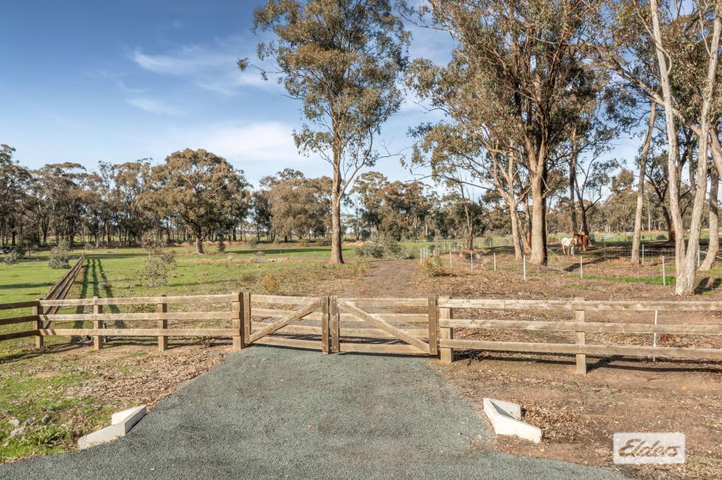 14 Wynnes Lane, Ascot, VIC 3551