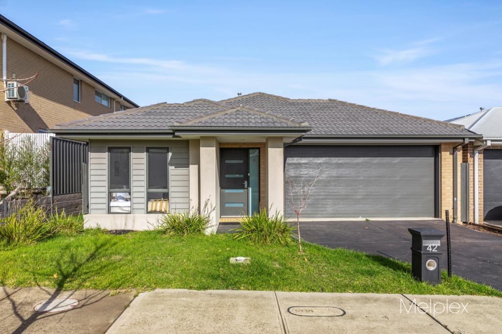 42 RHYNHURST ST, CLYDE NORTH, VIC 3978