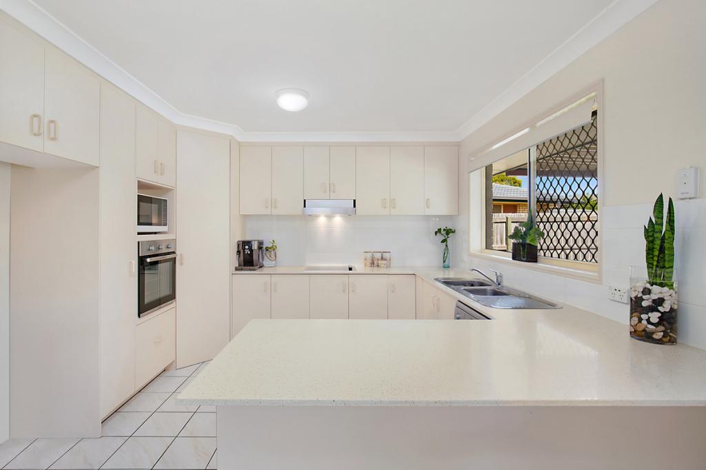 14 Stringybark St, Regents Park, QLD 4118