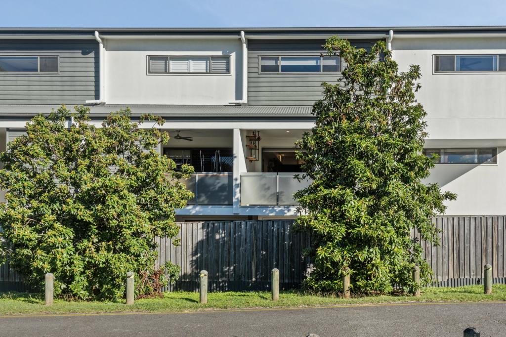 2/18 HEDLEY AVE, NUNDAH, QLD 4012