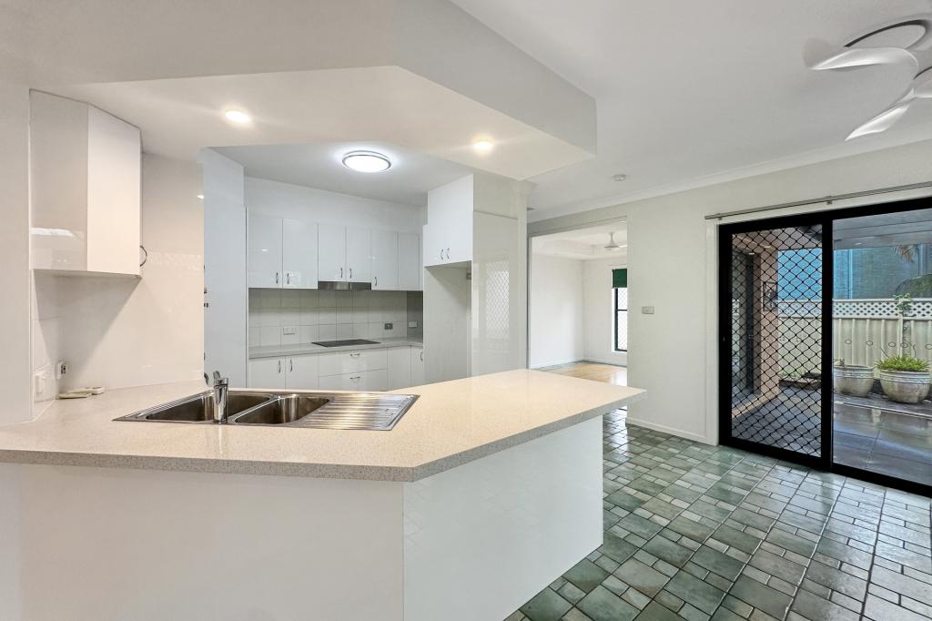 22 Crystal Dr, Sapphire Beach, NSW 2450