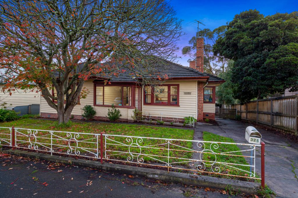 325 Peel St N, Black Hill, VIC 3350