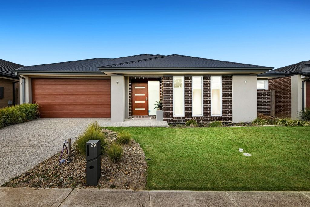 29 Buttermint Cres, Manor Lakes, VIC 3024