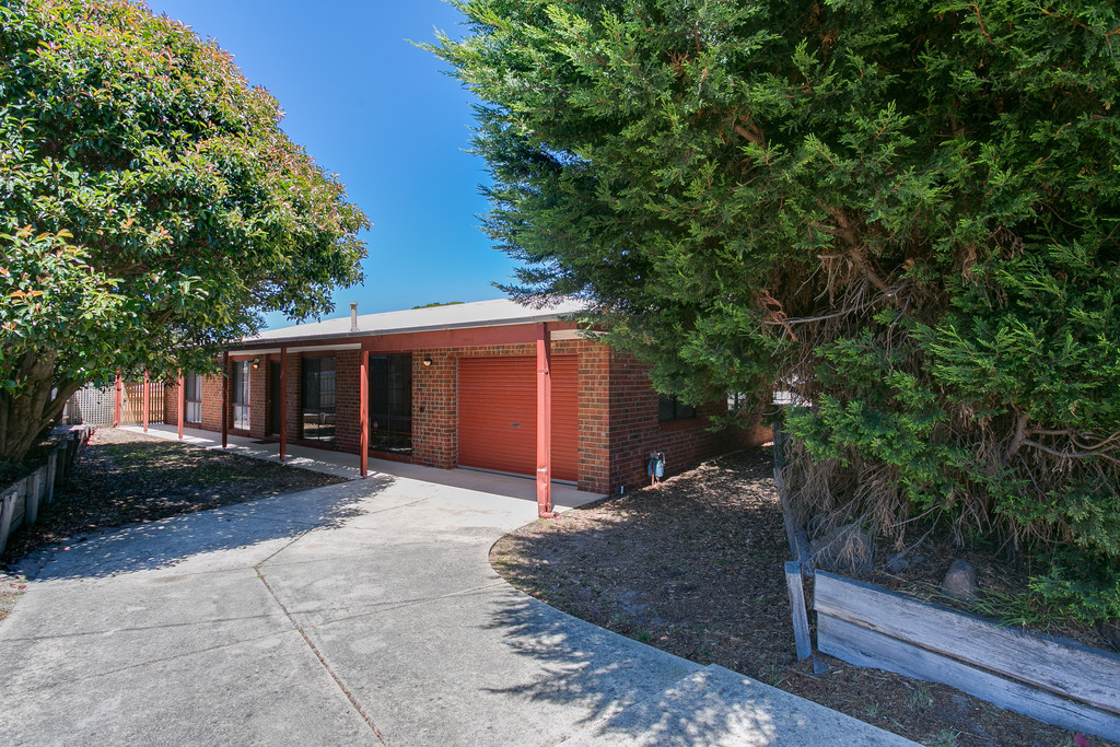 23 Dunstone Dr, Rosebud, VIC 3939