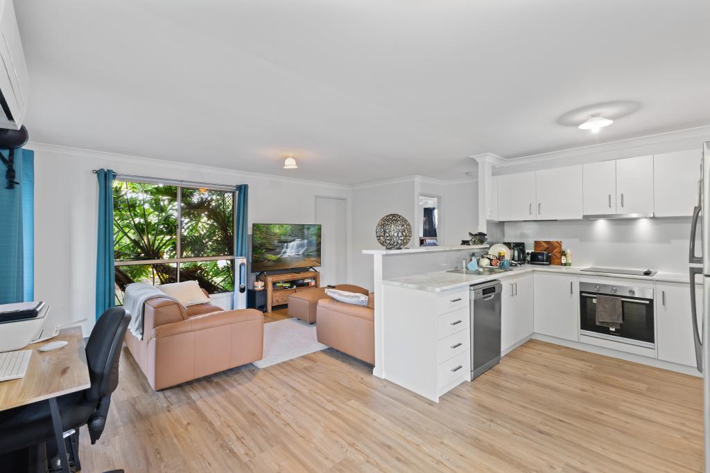 1 Blueberry Ash Ct, Glenvale, QLD 4350