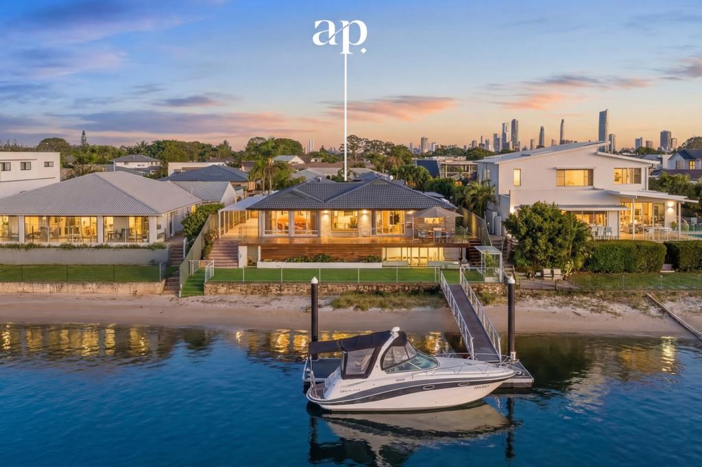 15 Yunga Ct, Broadbeach Waters, QLD 4218