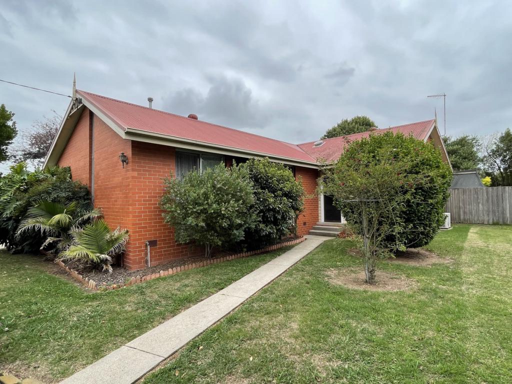 1 Lions Ct, Sale, VIC 3850