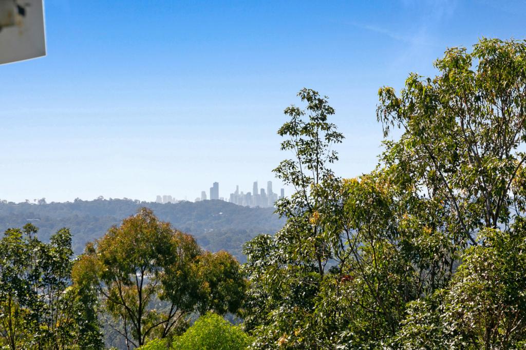 15-17 Buckingham Way, Elanora, QLD 4221