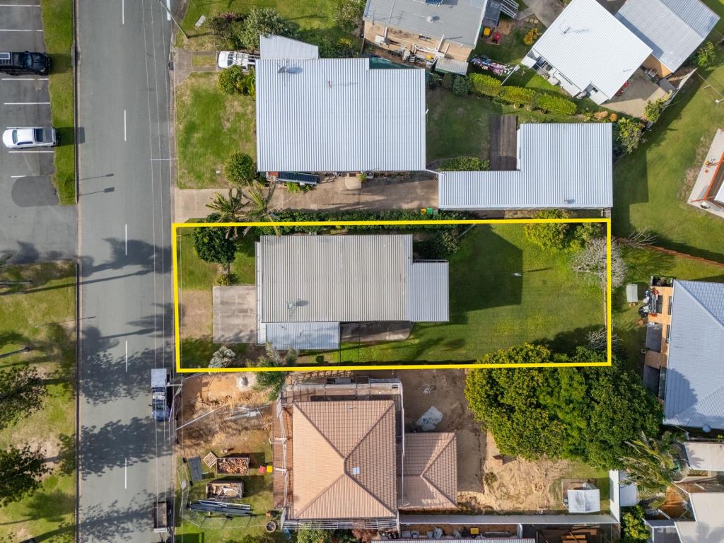 19 Harbour Pde, Buddina, QLD 4575