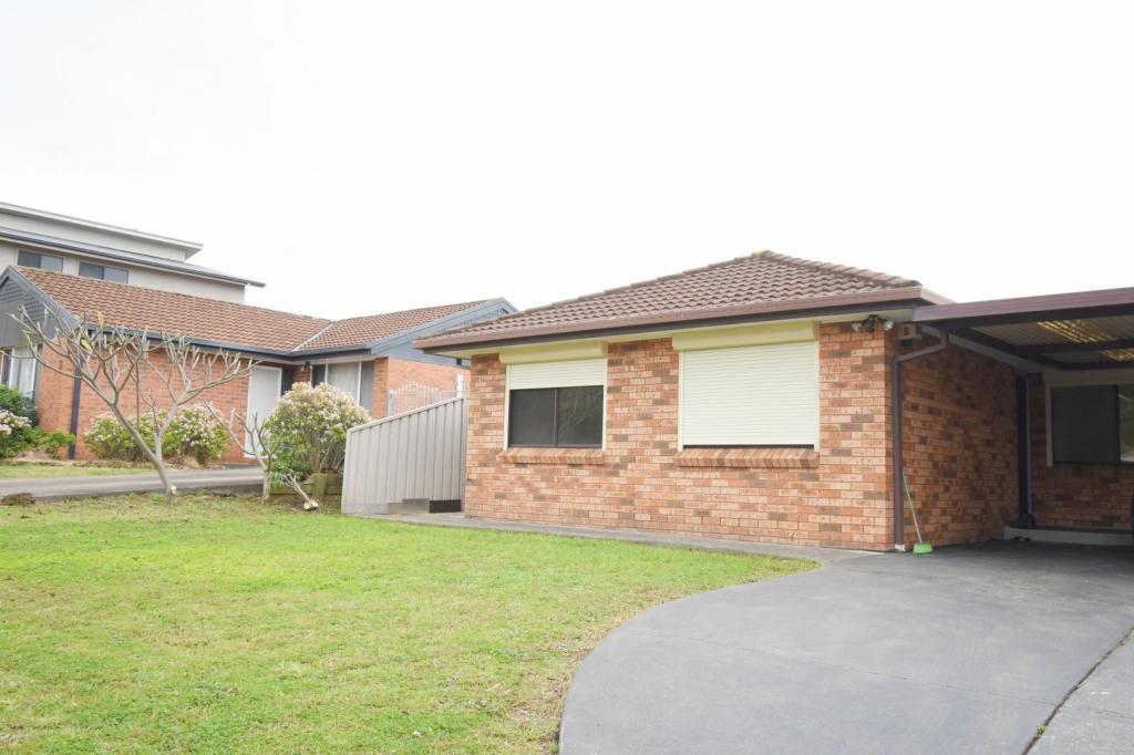 7 Swan Cct, Green Valley, NSW 2168