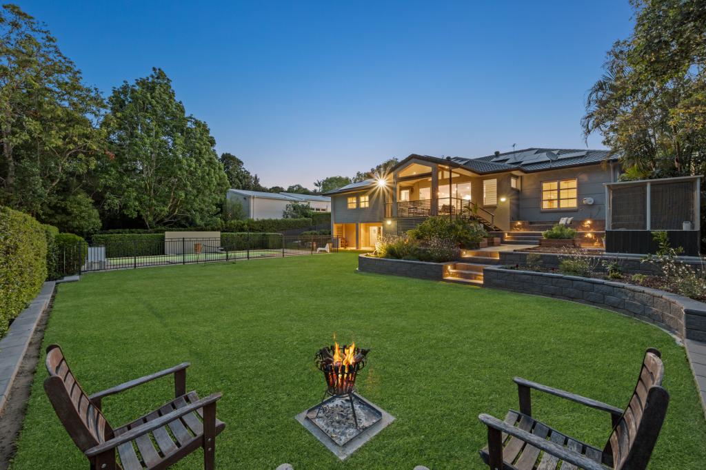 28 Boyd Tce, Brookfield, QLD 4069