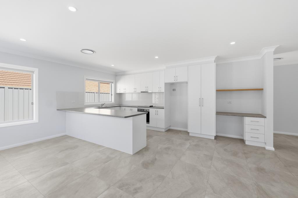 1/122 Kookora St, Griffith, NSW 2680