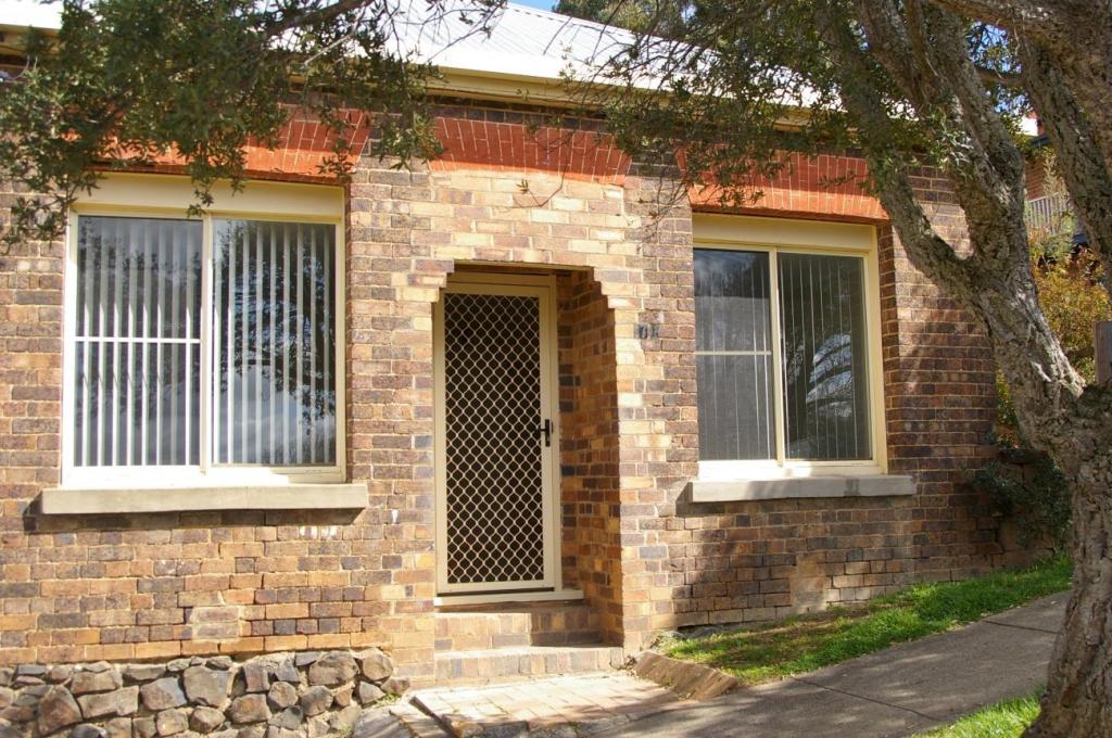 17n South St, Walcha, NSW 2354