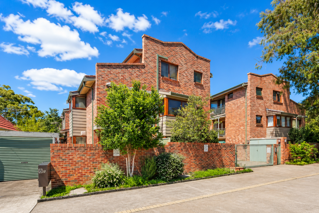 9/8A MCDONALD ST, LEICHHARDT, NSW 2040