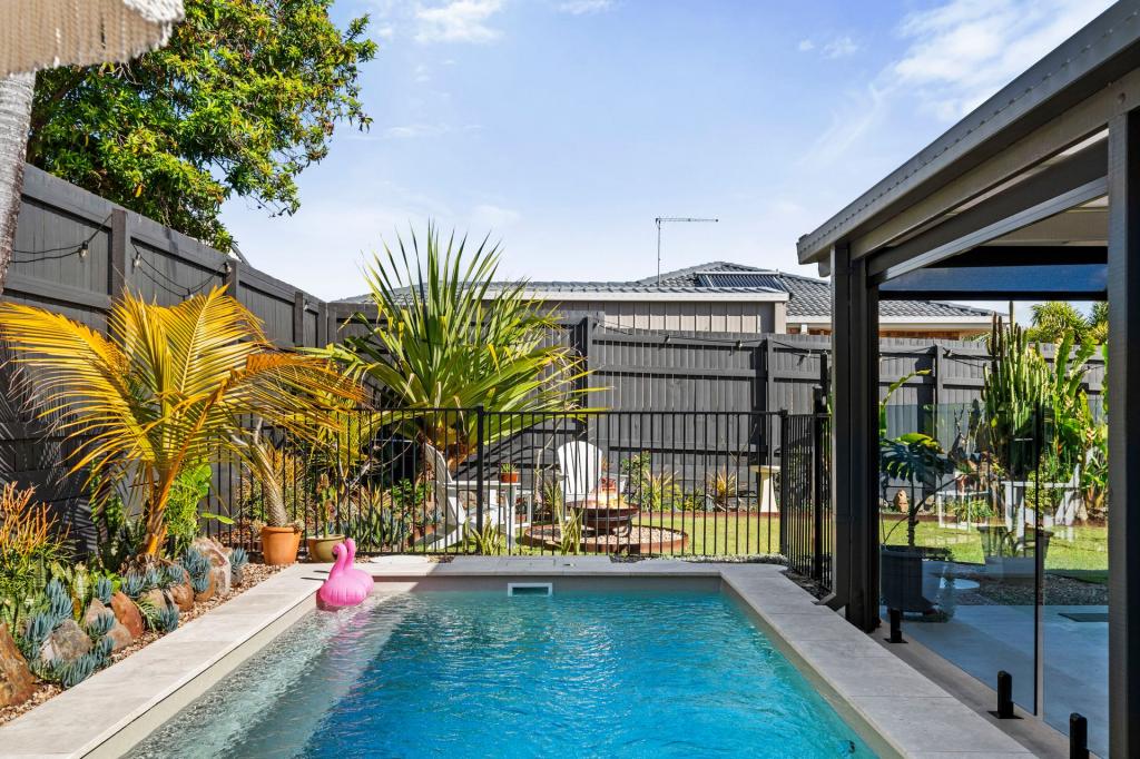 27 Crossley Dr, Wellington Point, QLD 4160