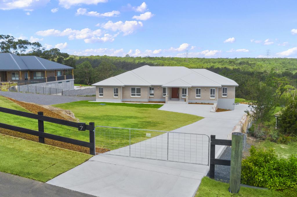 7 BATTS HOLLOW PL, SOUTH MAROOTA, NSW 2756