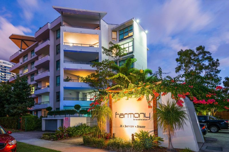 48/28 Bayview St, Runaway Bay, QLD 4216