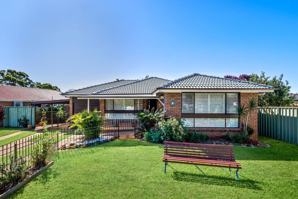 19 Anembo St, Bradbury, NSW 2560